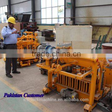 Mobile Concrete Hollow Block Molding Machine Price QT40-3A photo-5