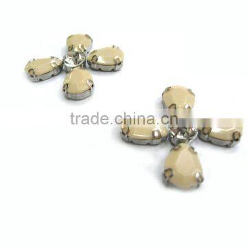 floral chunky stone woman sweater emblished claw rhinestone matte resin beads sew on metal setting jewelled garment use