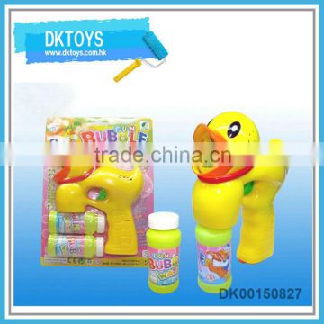 Hot selling new design b/o bubble gun duckl type with light and music