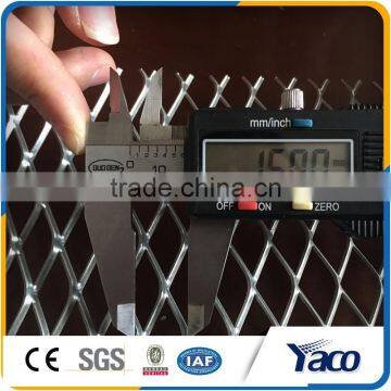 Bright Surface Diamond-shaped Streched Steel Wire Mesh
