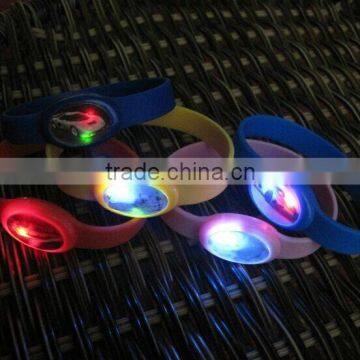 LED Silicon Bracelet Custom,silicon Bracelet From China,top Grade Led Silicone Rubber Wristband photo-4