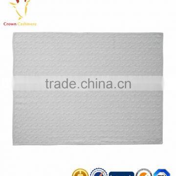 High Quality Knitted Cashmere Cable Baby Blanket Knit Infant Blanket photo-3