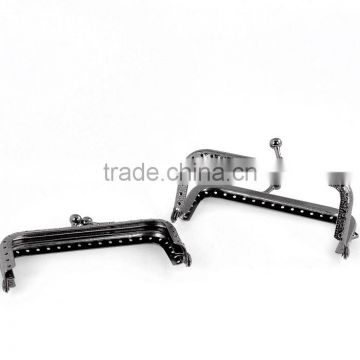 Metal Frame Kiss Clasp Lock For Purse Bag Gunmetal 8.9x5.1cm(Open:9.6x8.9cm),2pc,Fashion