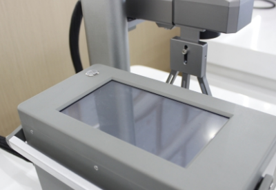 Q8Z Handheld Smart Laser Marking Machine photo-3