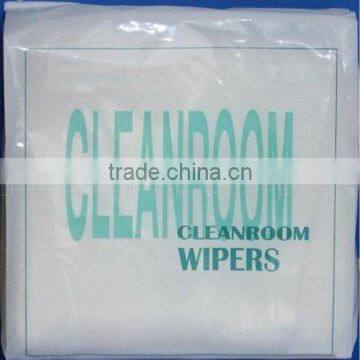 Excellent strength cellulose polyester wiper