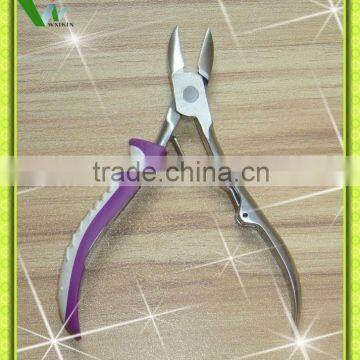 Fashionable Style Cuticle Nipper With Rubber Cover For One Handle