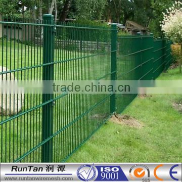 galvanized and power coated 868/656 twin wire mesh fencing and gates