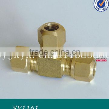 Sanye Iron or Copper Tee Pipe Connector with Nut