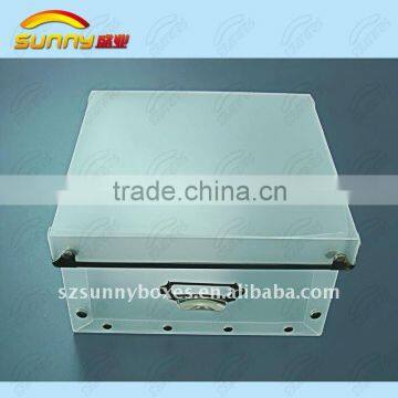 Plastic storage box