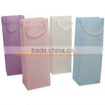 Pretty nice light color natural kraft paper wine gift bags