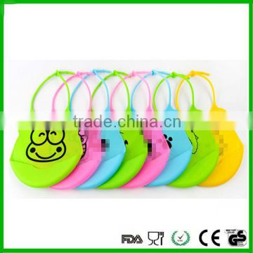 Wholesale waterproof easily wipes clean silicone baby bibs