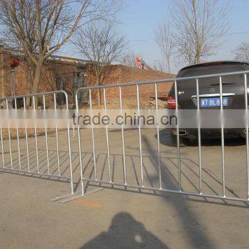 Versatile Metal Pipe Galvanized Crowd Control Barrier With Fixed or Removable Feet,Used for Road/Traffic/Concert/Event