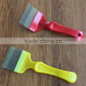 Uncapping fork,capping scratcher