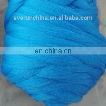 in stock super chunky knitted merino wool roving bulk yarn for hand knitting throw,blanket with picture