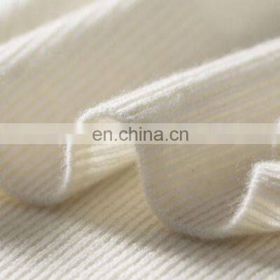 Весенняя женская свитерка с расшитым воротником, широким кройом и короткими рукавами из шерстяного рибана photo-3