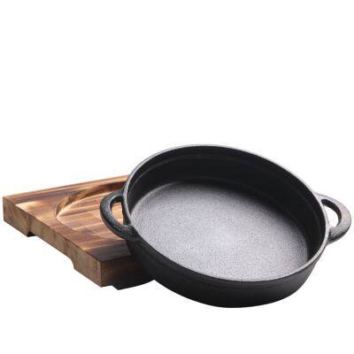 Round Wooden Base Cast Iron Sizzling Plate Two Ears New Design Cast Iron Paella Pan Deep Fry Pan