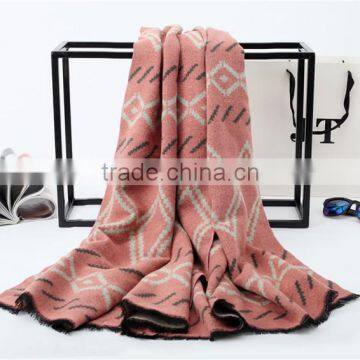Whoesale Rhombic Geometry Pattern Jacquard Ladies Cashmere Poncho Shawl photo-5