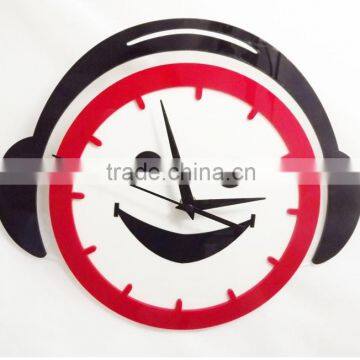 ACC2018 Good Quality Smile face acrylic clock