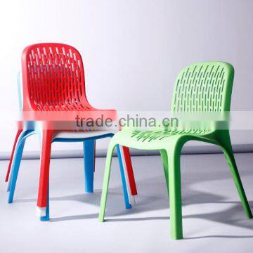 plastic chair in China/PP Material Modern Colored Plastic chair1832