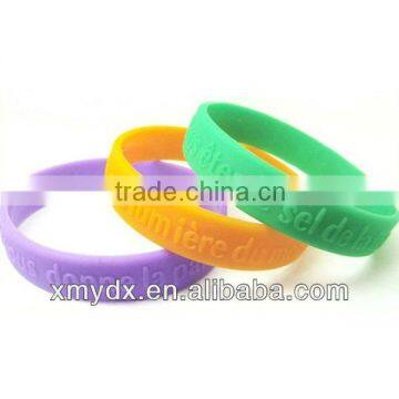 Custom design/ color/ logo/ size custom silicone autism wristbands