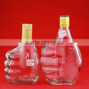 Unique design finger shape spirit bottles engarved crystalles wine bottles 500ml volin shape vodka bottles