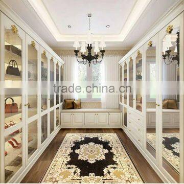 Walk-in wardrobe
