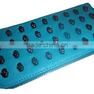 Single Zipper Wallet With Studded Skul