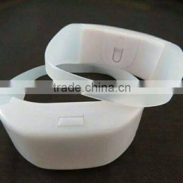 Wholesale Custom Remote Control LED Flashing Bracelet, Silicone LED Light Wristband photo-6