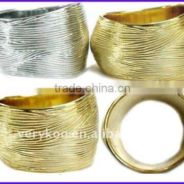 Popular Gold and Silver Colors Plastic Bangles(FCH-10652-1)