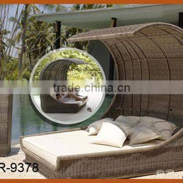 Waterproof Outdoor Daybed With Cushion