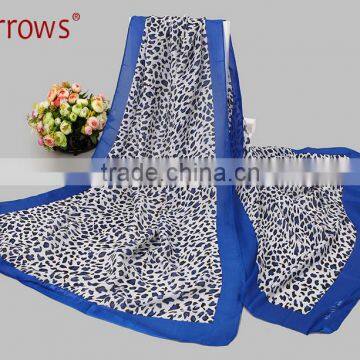 Degital Printed Oversize Leopard Ladies Women's Silk Neck Shawl and Scarf photo-2