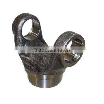 High quality tractor yoke1100 SERIES 1-28-107 USE KIT 5-101X OR 5-111X for drive shaft