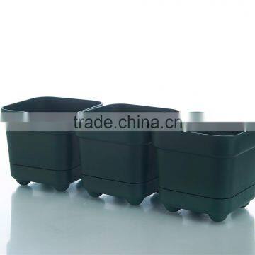 Resin Four Foot Flower Pot