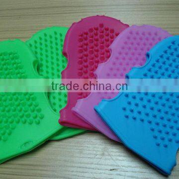 FDA /LFGB soft silicone massage bath gloves