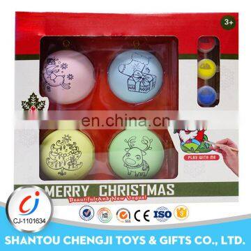 Promotion gift funny christmas balls plastic manufacturer