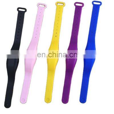 Wholesale Custom Logo  Sport Wristband Hand Sanitizer Alcohol Disinfection Dispenser Silicone Disinfection Bracelet