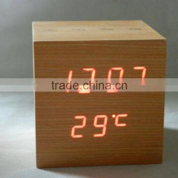 WL0923S Nature Wood Square Shape Touch Switch Digital Alarm Clock photo-2
