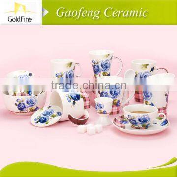 white porcelain dinnereware set