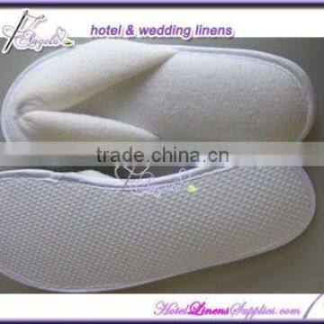 spa slippers, washable spa slippers, disposable slippers in white terry