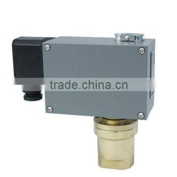 D530-7DDK Differential Pressure Controller photo-2