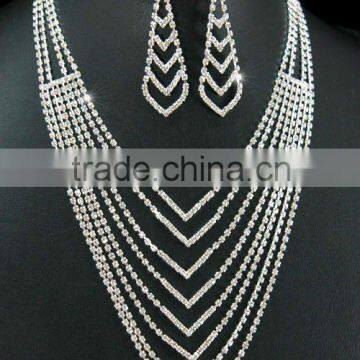 Queen Sparkling Rhinestone Necklace Earrings Set CS1129