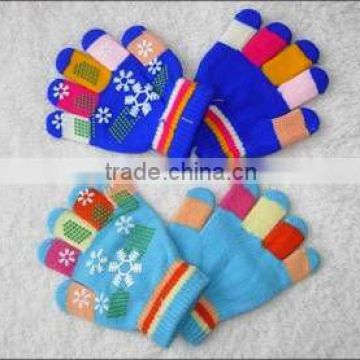 Cheap children knitted gloves