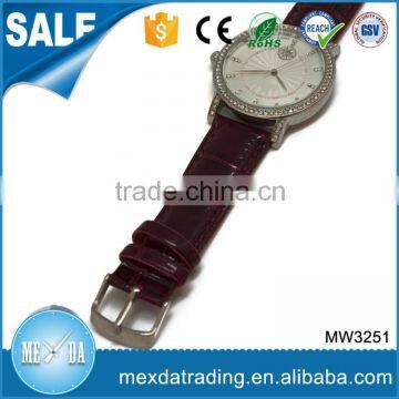 Hight Quality Fashiondesign Diamond Alloy Case Quartz Women Watch photo-4