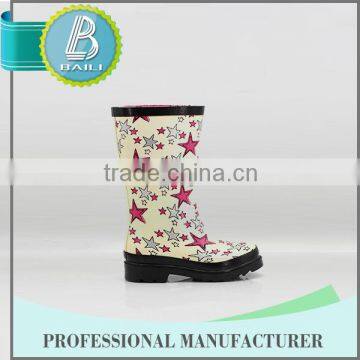 CHINA SUPPLIER CUSTOMISED DESIGNS CHEAP RUBBER RAIN BOOTS