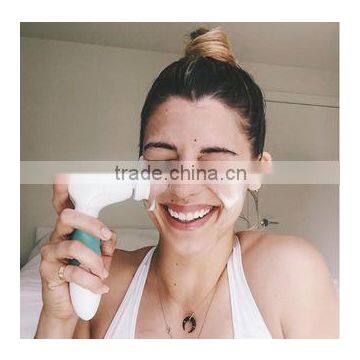 Anti-aging Multi-Function Beauty Equipment Type And CE Skin Whitening ROHS Certification Battery Operated Facial Cleansing Brush photo-3