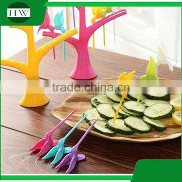 Eco Plastic Tableware Kid Cartoon Tree Humming Bird Birdie Fruit Fork Set photo-5