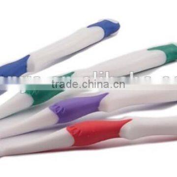 Hot selling plastic kids toothbrush with cover and disposable head