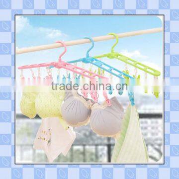 Customzied Hot Sell Candy Color Plastic Hanger With Plastic Small Candy Color Lips for Sale Manufacturer