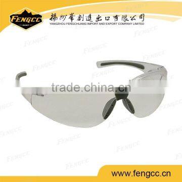 China Factory Dust Protection Safety Eyewear Safety Goggle photo-3