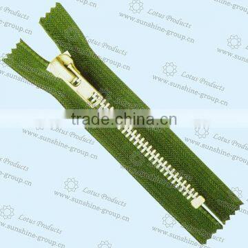 Golden Finishing Brass Zipper For Bags photo-6
